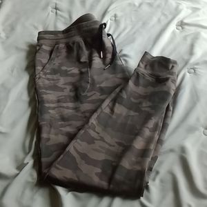 Zyia Green Camo Unwind Joggers